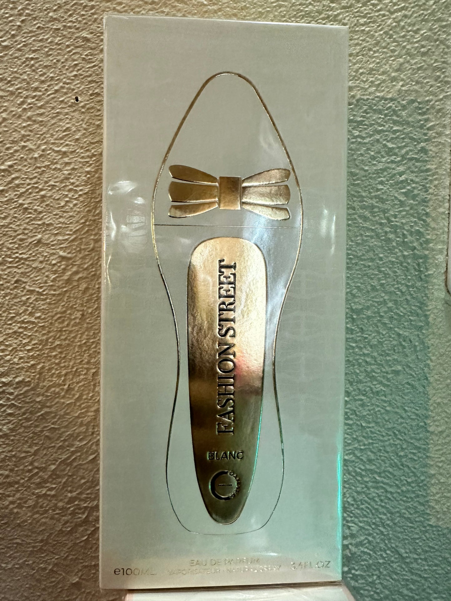 Fashion street white