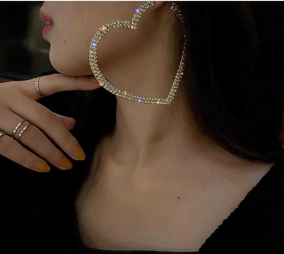 Aretes corazón plateados